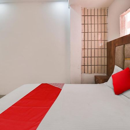 ניו דלהי Hotel O Golden King Guest House מראה חיצוני תמונה