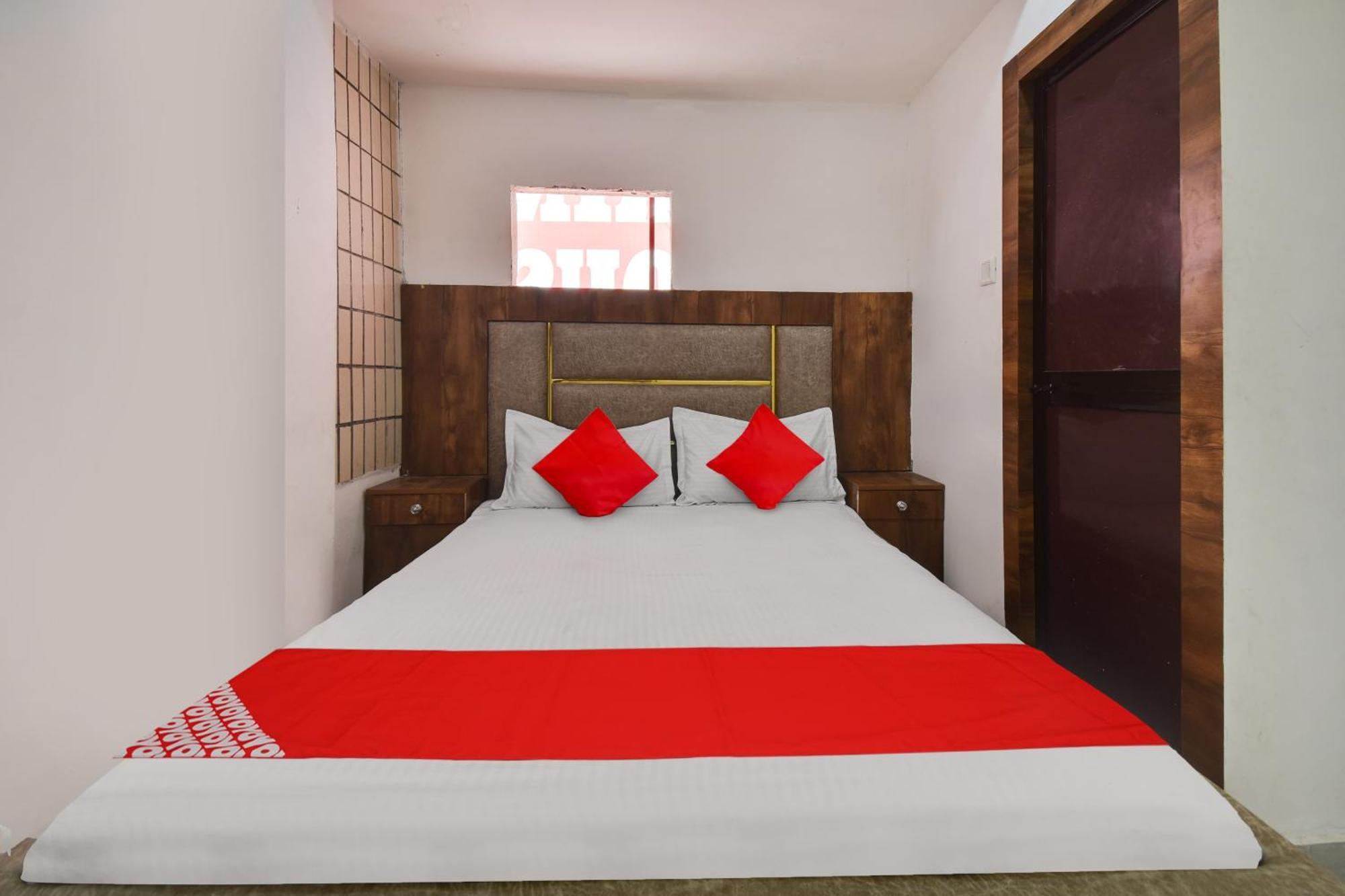 ניו דלהי Hotel O Golden King Guest House מראה חיצוני תמונה