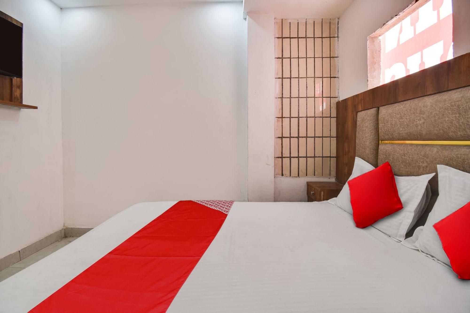 ניו דלהי Hotel O Golden King Guest House מראה חיצוני תמונה