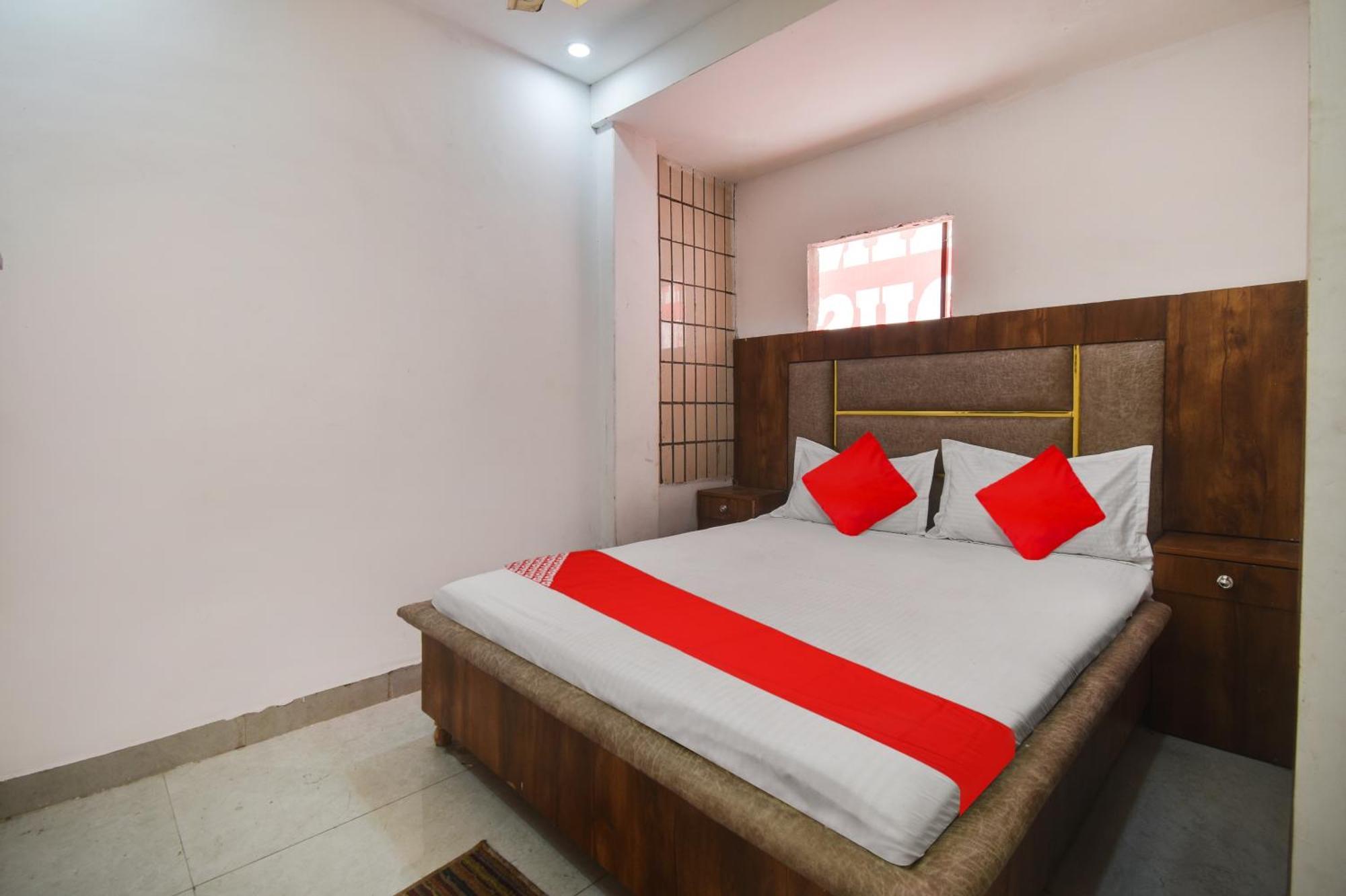 ניו דלהי Hotel O Golden King Guest House מראה חיצוני תמונה