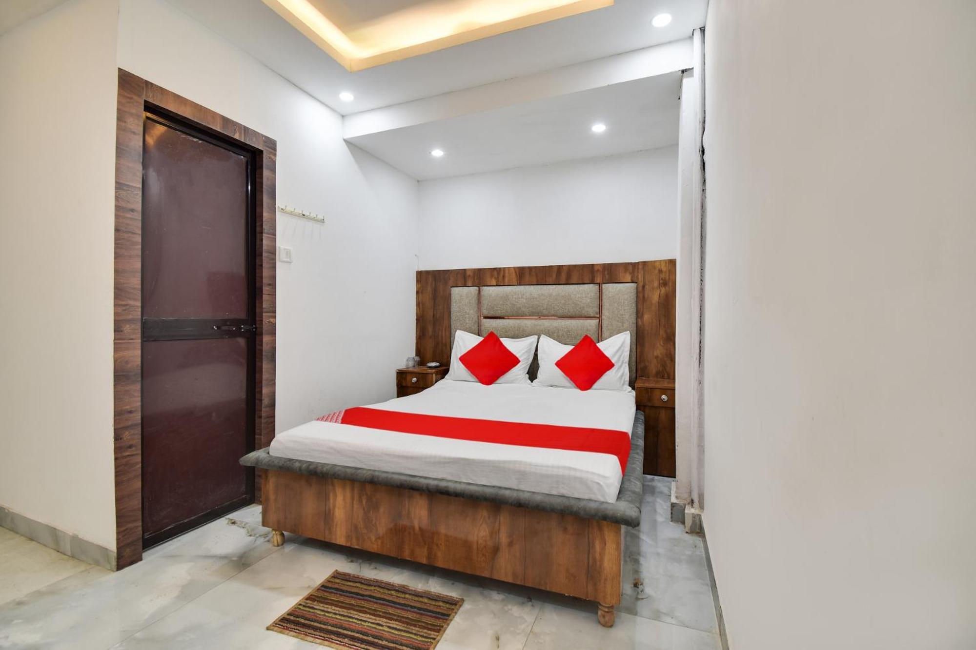 ניו דלהי Hotel O Golden King Guest House מראה חיצוני תמונה