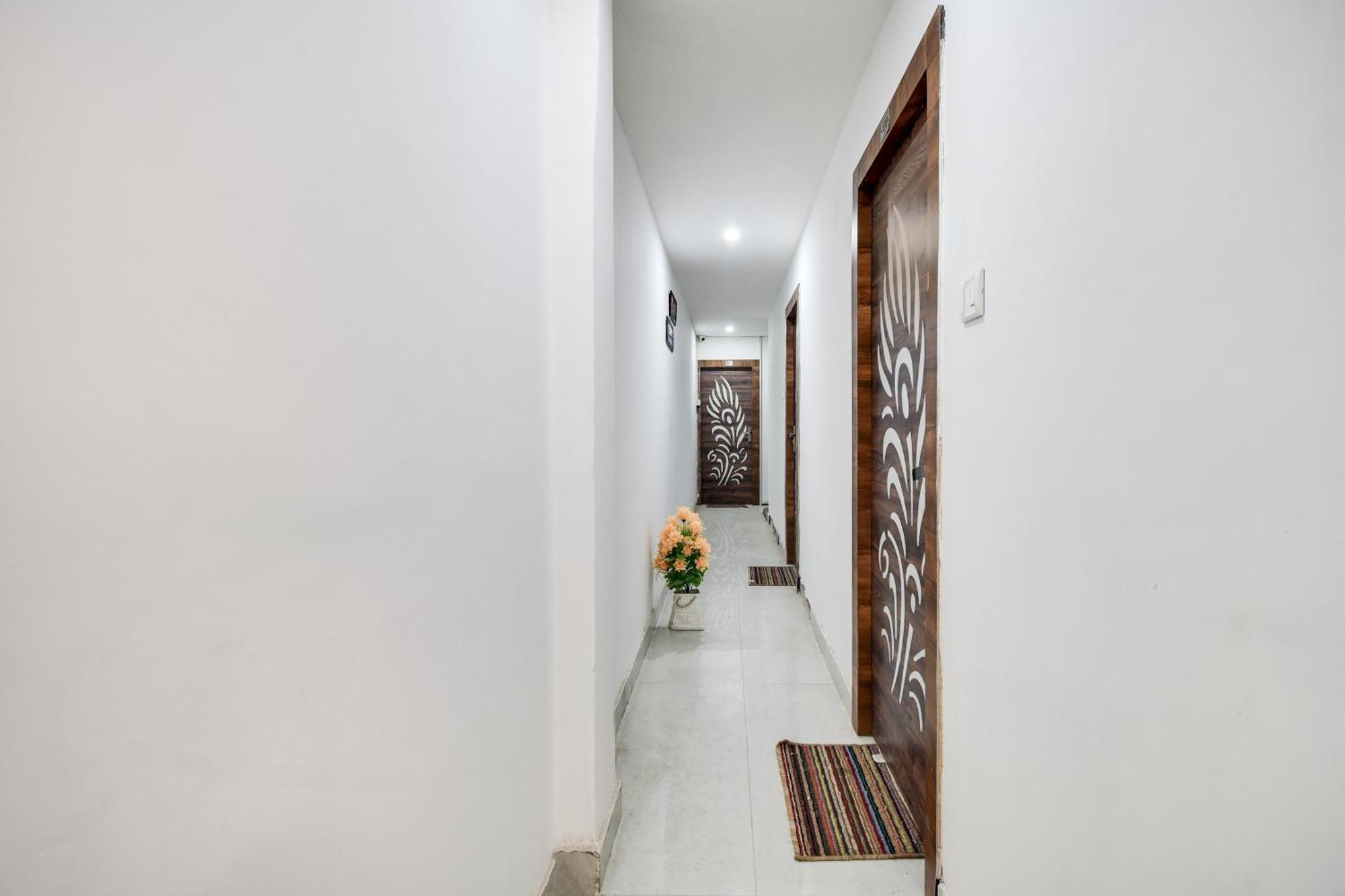 ניו דלהי Hotel O Golden King Guest House מראה חיצוני תמונה